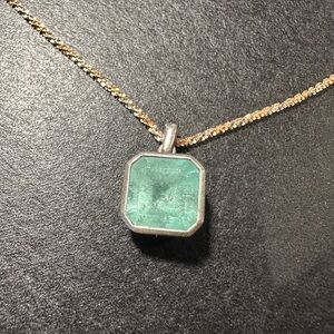 Colombian emerald cut pendant 6 ct